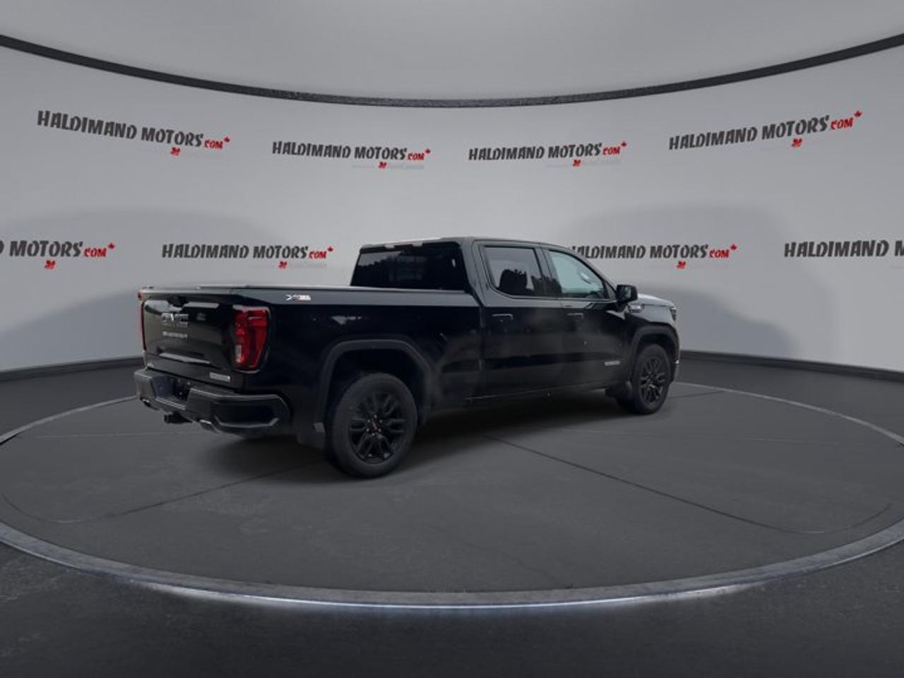 2024 GMC Sierra 1500 Elevation Crew Cab 4WD | One owner |No accidents Photo