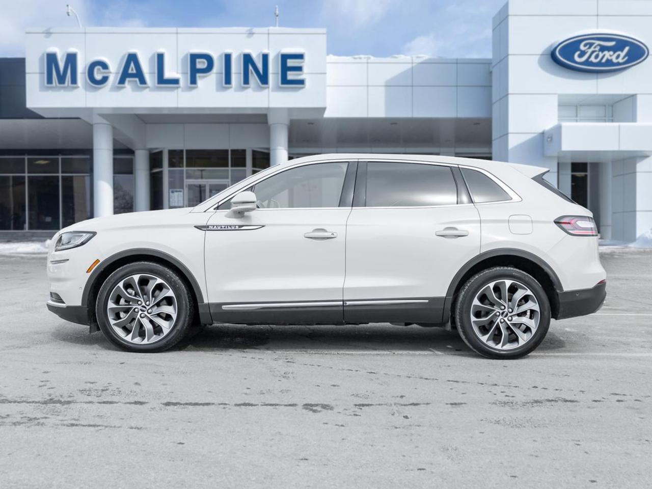 2023 Lincoln Nautilus RESERVE Photo2