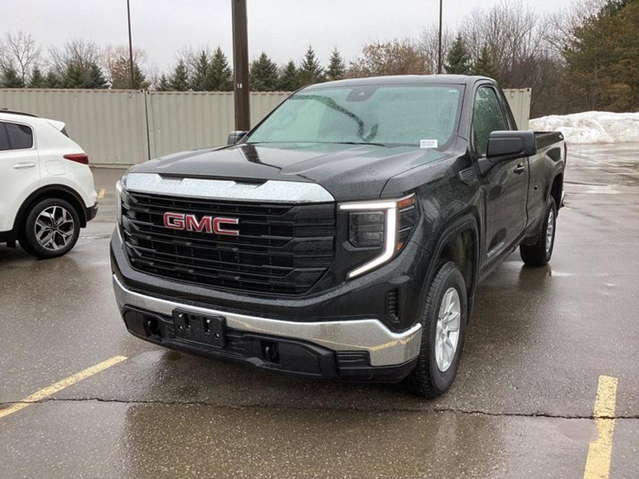 2023 GMC Sierra 1500 Pro Regular Cab Long Box 4WD | No accidents Photo