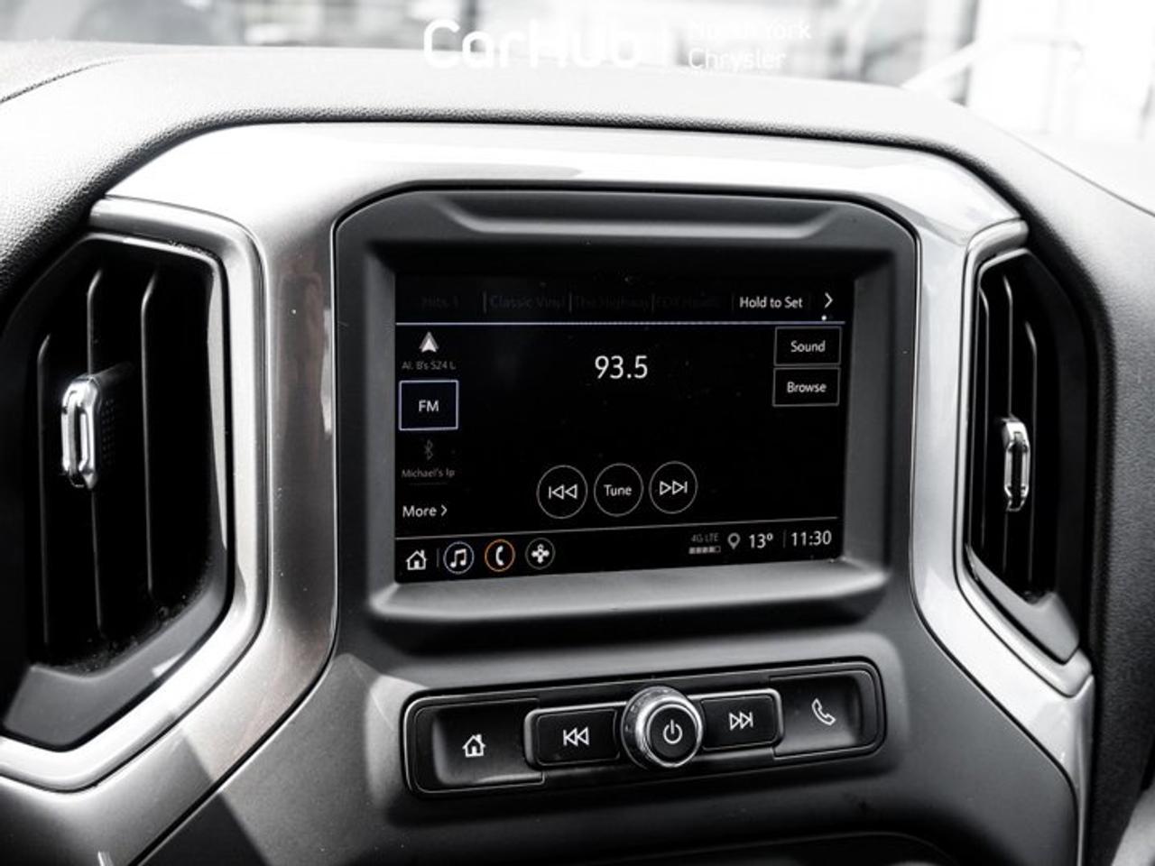 2024 Chevrolet Silverado 1500 Custom 147'' 6 Passenger Tonneau Cover Apple CarPlay Android Auto Photo
