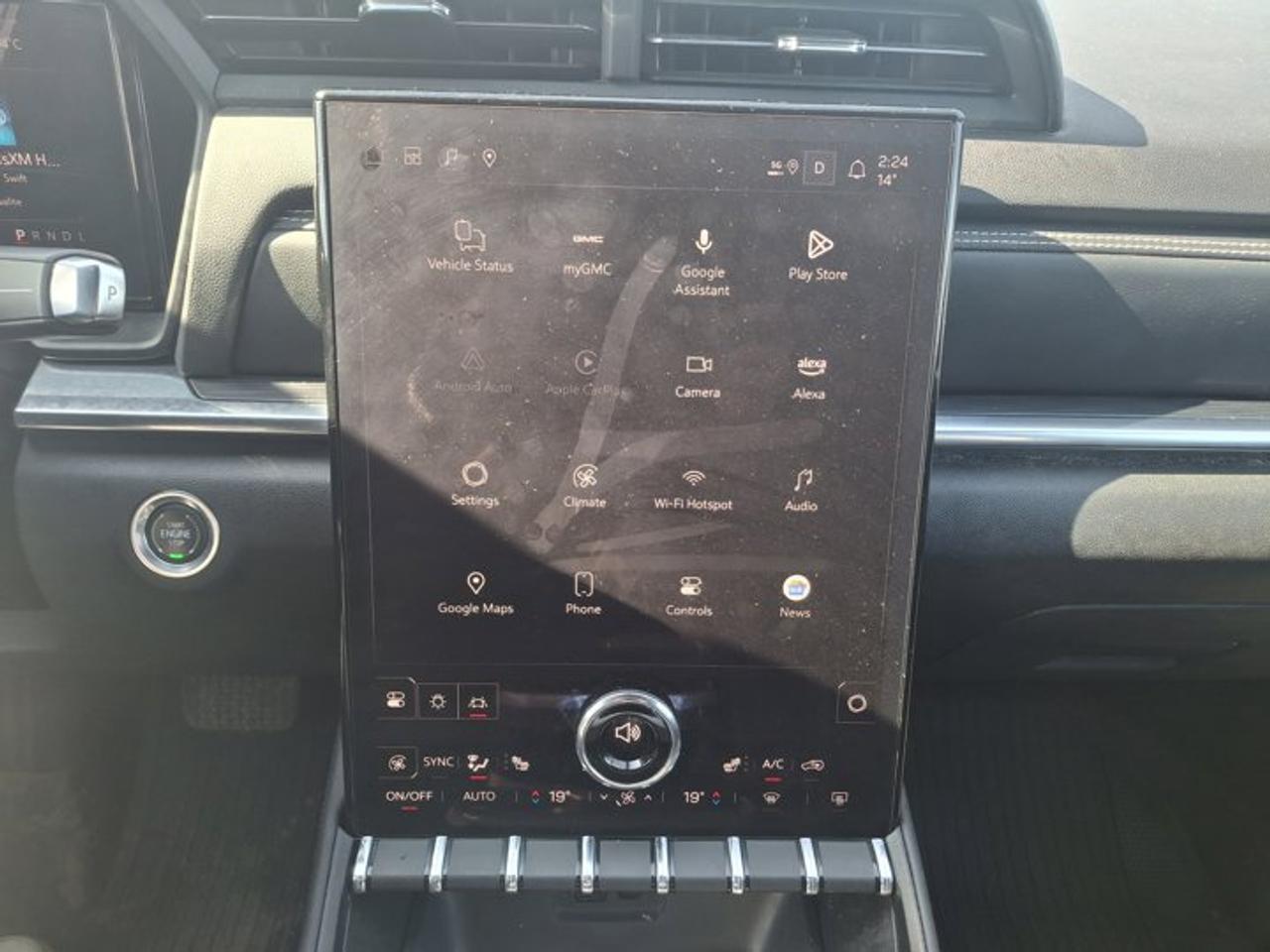 2025 GMC Terrain AWD Elevation | Premium PKG | Black Edition | Leather | Wireless Charging | Power Tailgate and More! Photo3