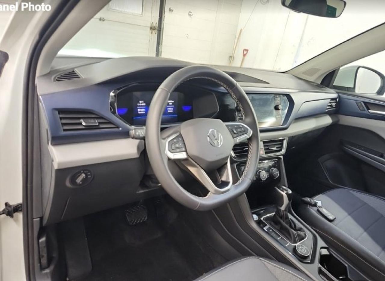 2023 Volkswagen Taos Comfortline AWD | Sunroof | Adaptive Cruise | Power Seat | Heated Seats | CarPlay + Android & More ! Photo