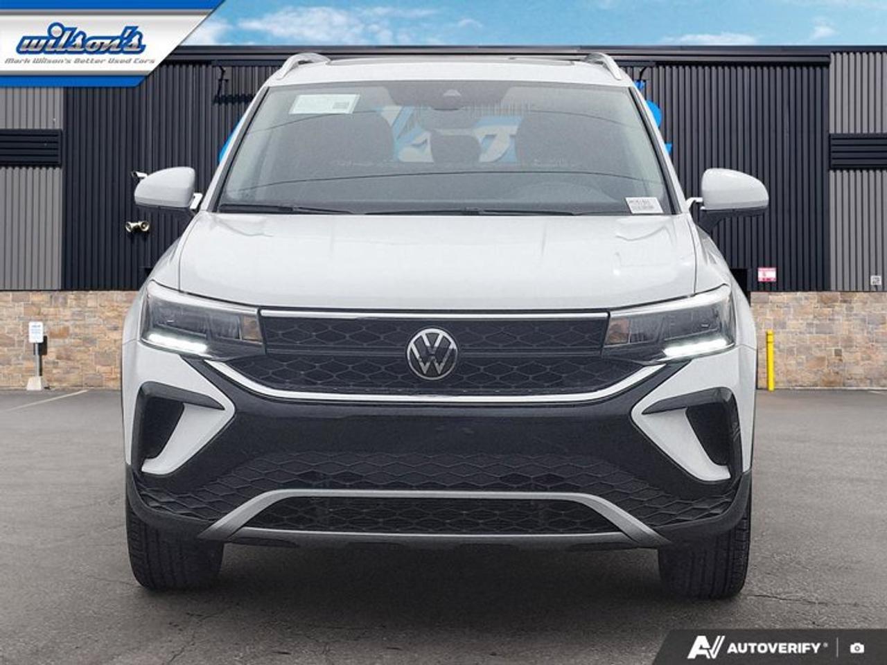 2023 Volkswagen Taos Comfortline AWD | Sunroof | Adaptive Cruise | Power Seat | Heated Seats | CarPlay + Android & More ! Photo