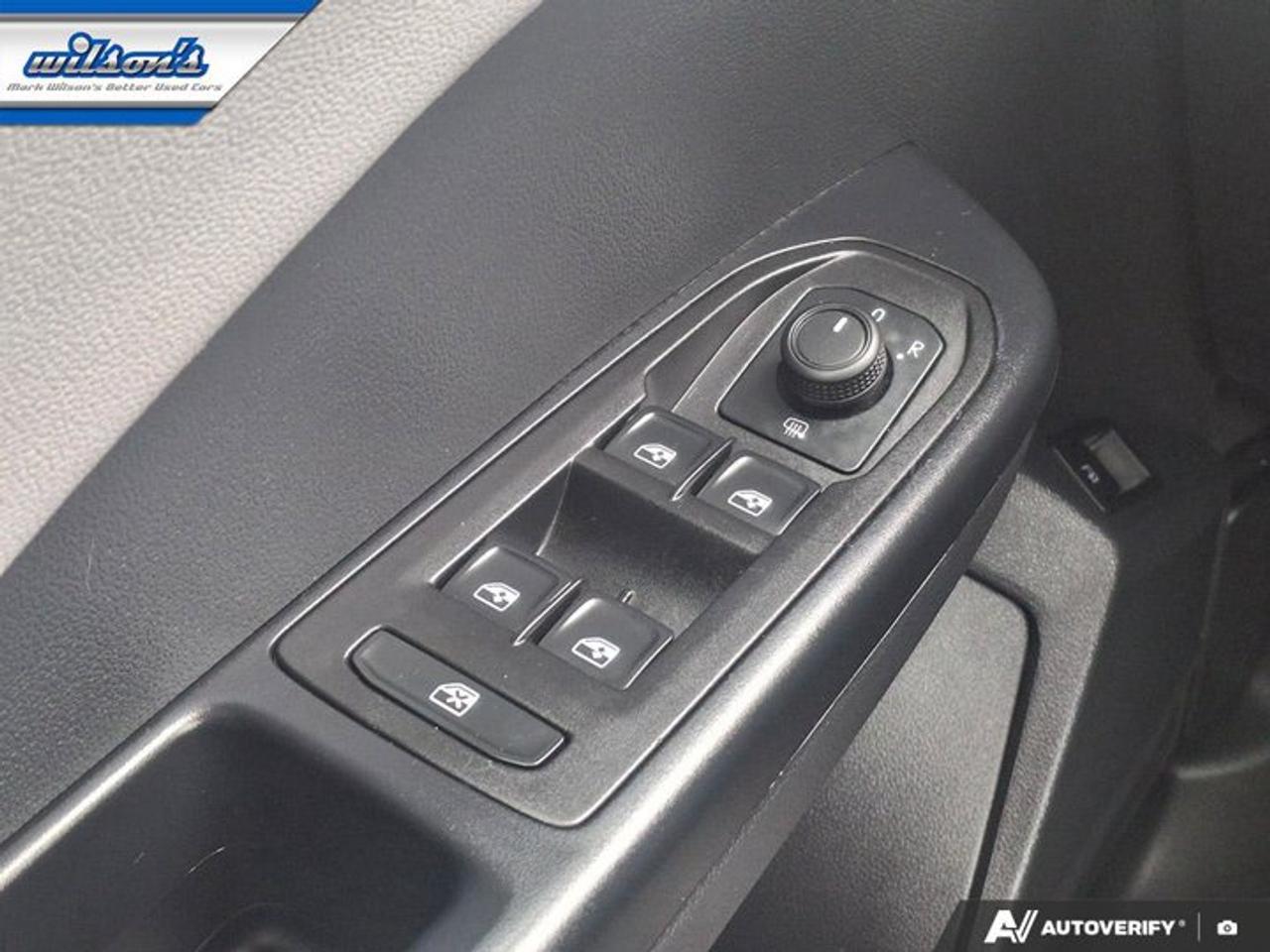2023 Volkswagen Taos Comfortline AWD | Sunroof | Adaptive Cruise | Power Seat | Heated Seats | CarPlay + Android & More ! Photo