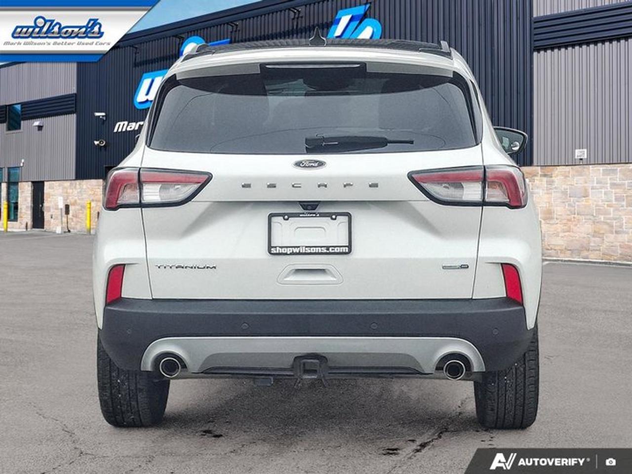 2020 Ford Escape Titanium AWD | Leather | Sunroof | Tow Pkg | Nav | Heated Seats | Power Seat | CarPlay & More ! Photo3
