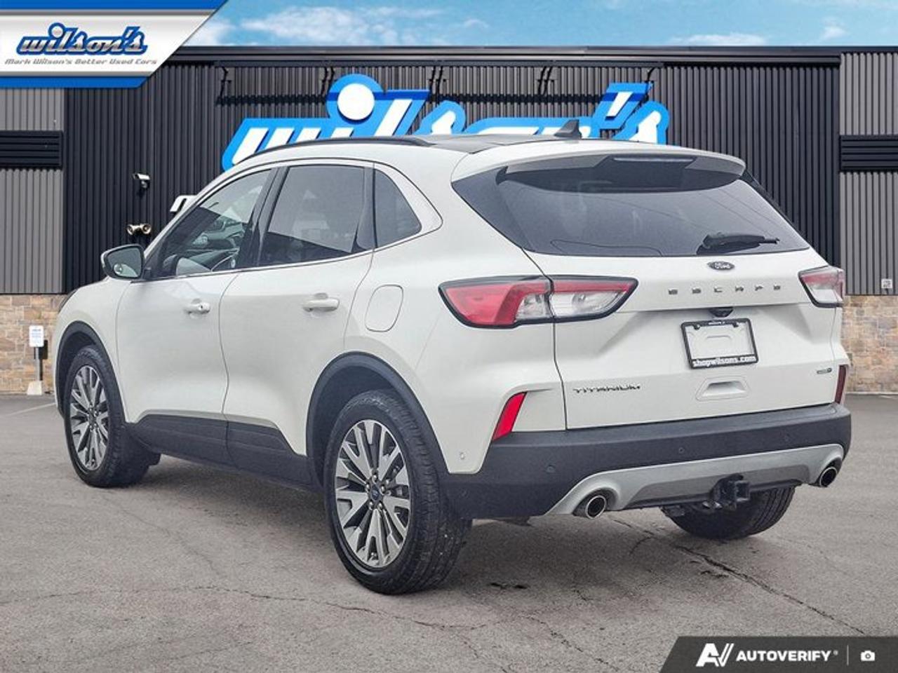 2020 Ford Escape Titanium AWD | Leather | Sunroof | Tow Pkg | Nav | Heated Seats | Power Seat | CarPlay & More ! Photo2