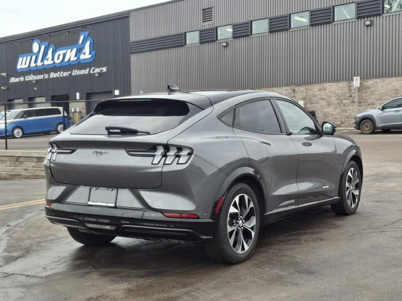 2023 Ford Mustang Mach-E Premium | Extended Range | Leather | Glass Top | Heated Seats | CarPlay + Android | and More ! Photo