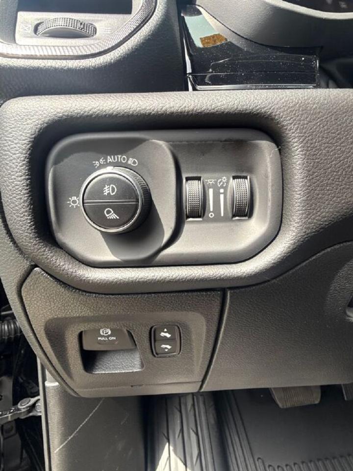 2026 RAM 1500 SPORT Photo