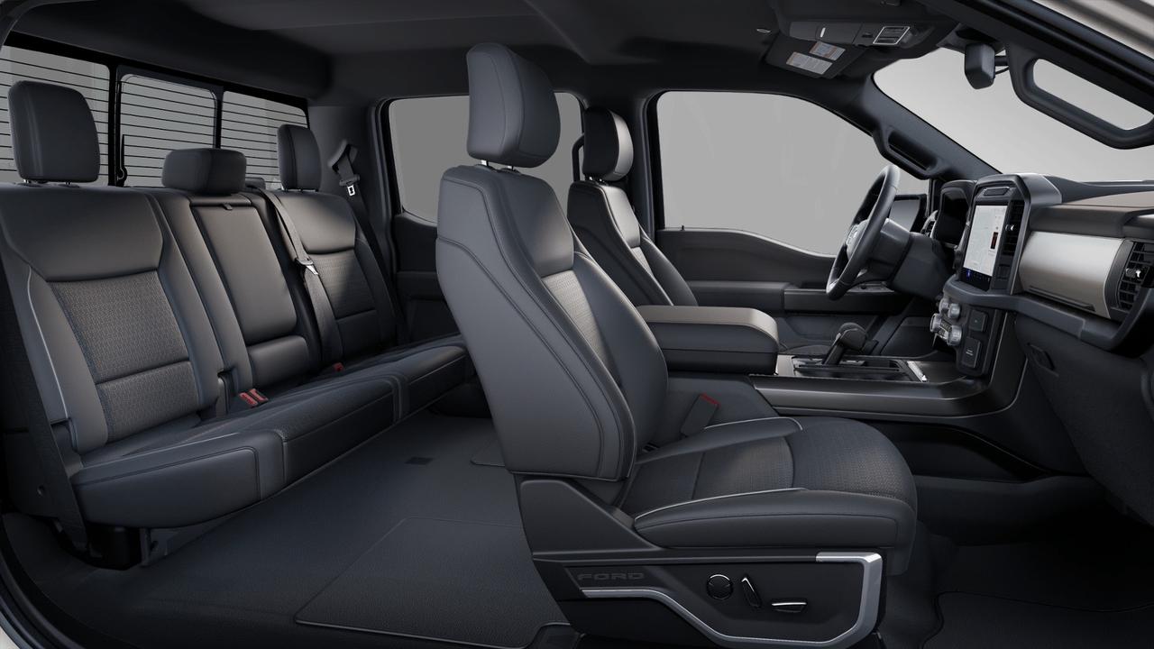 2025 Ford F-150 Lariat Photo