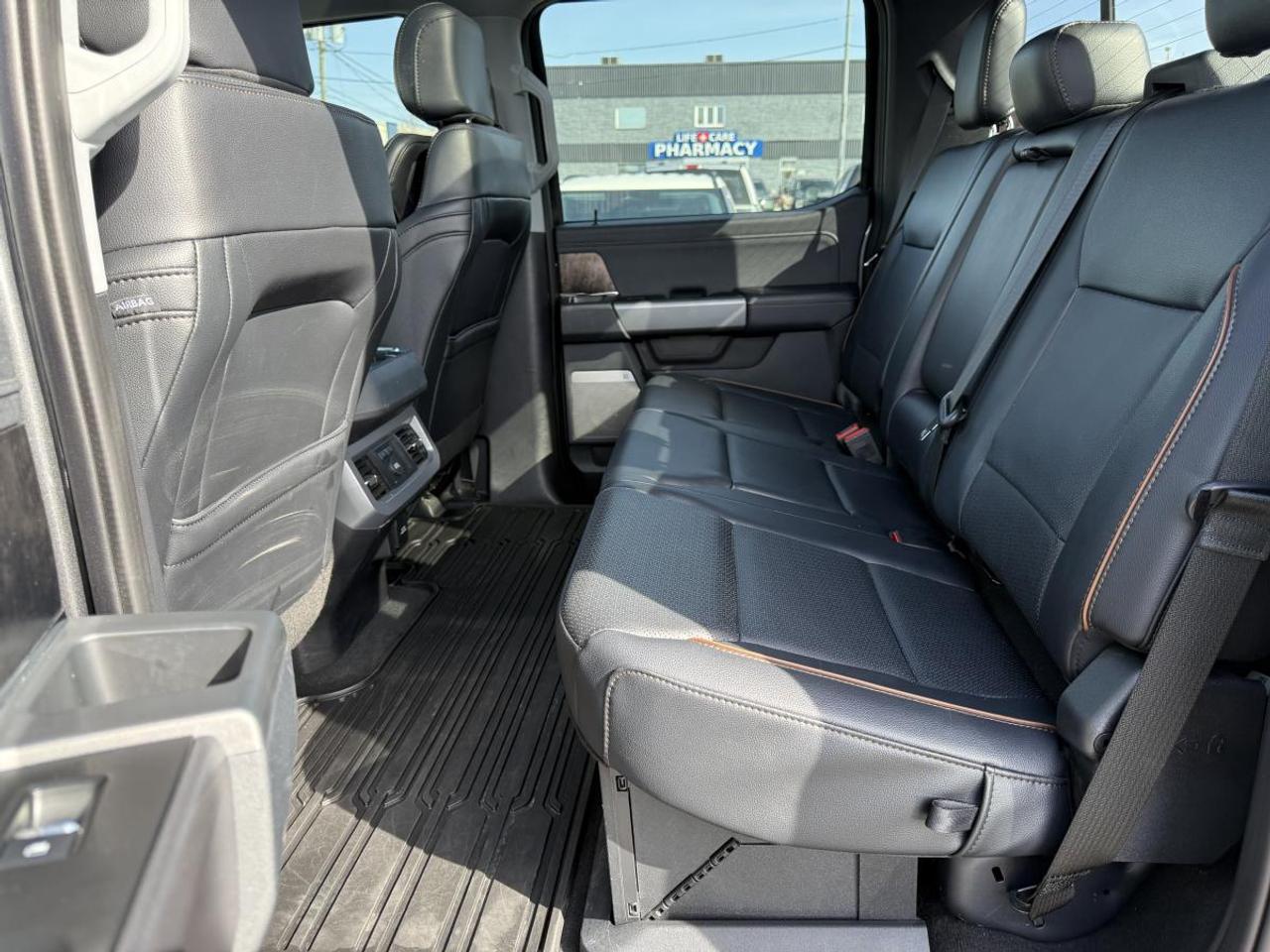 2025 Ford F-250 Super Duty SRW Lariat Photo