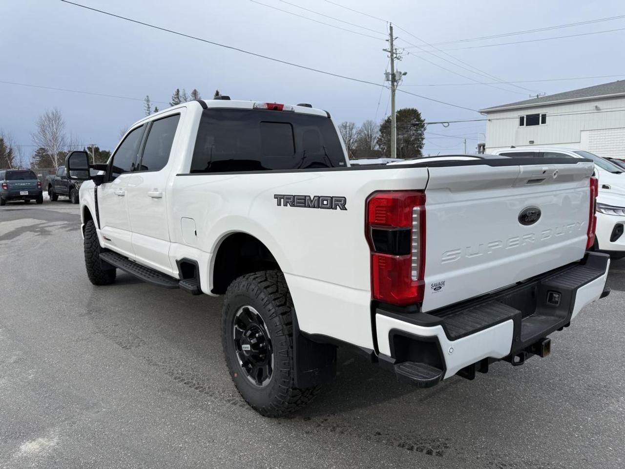 2025 Ford F-250 Super Duty SRW Lariat Photo2