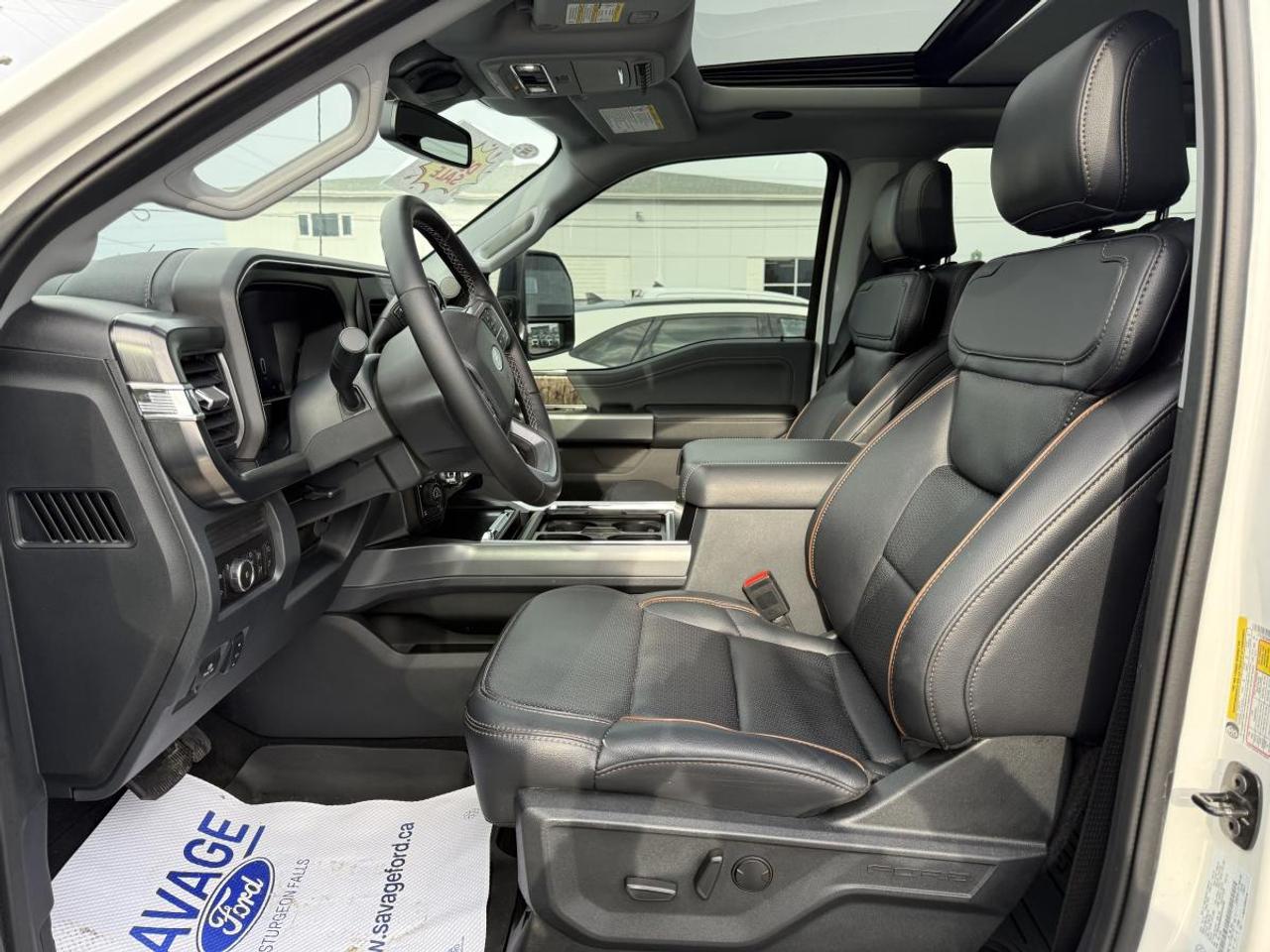2025 Ford F-250 Super Duty SRW Lariat Photo