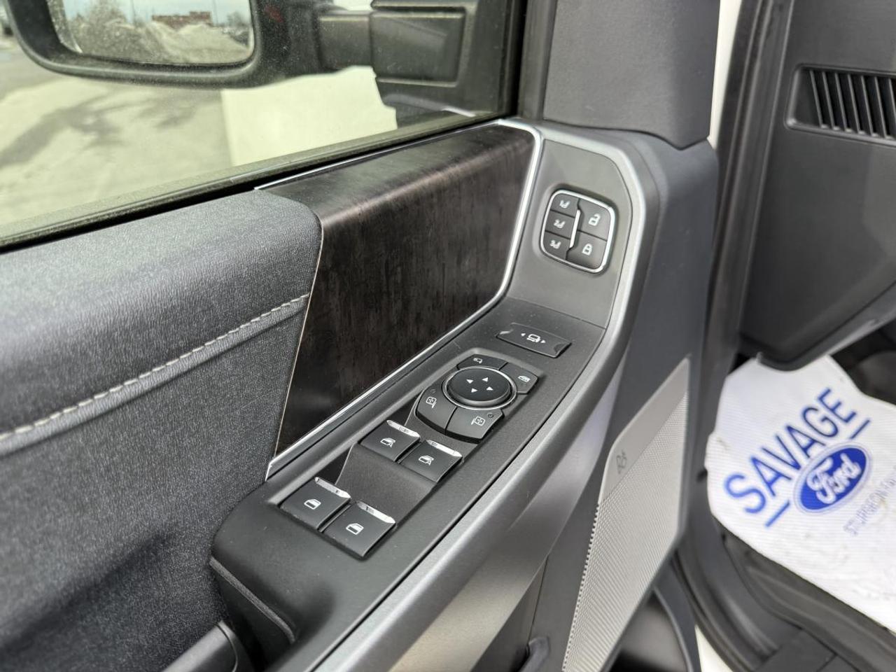 2025 Ford F-250 Super Duty SRW Lariat Photo