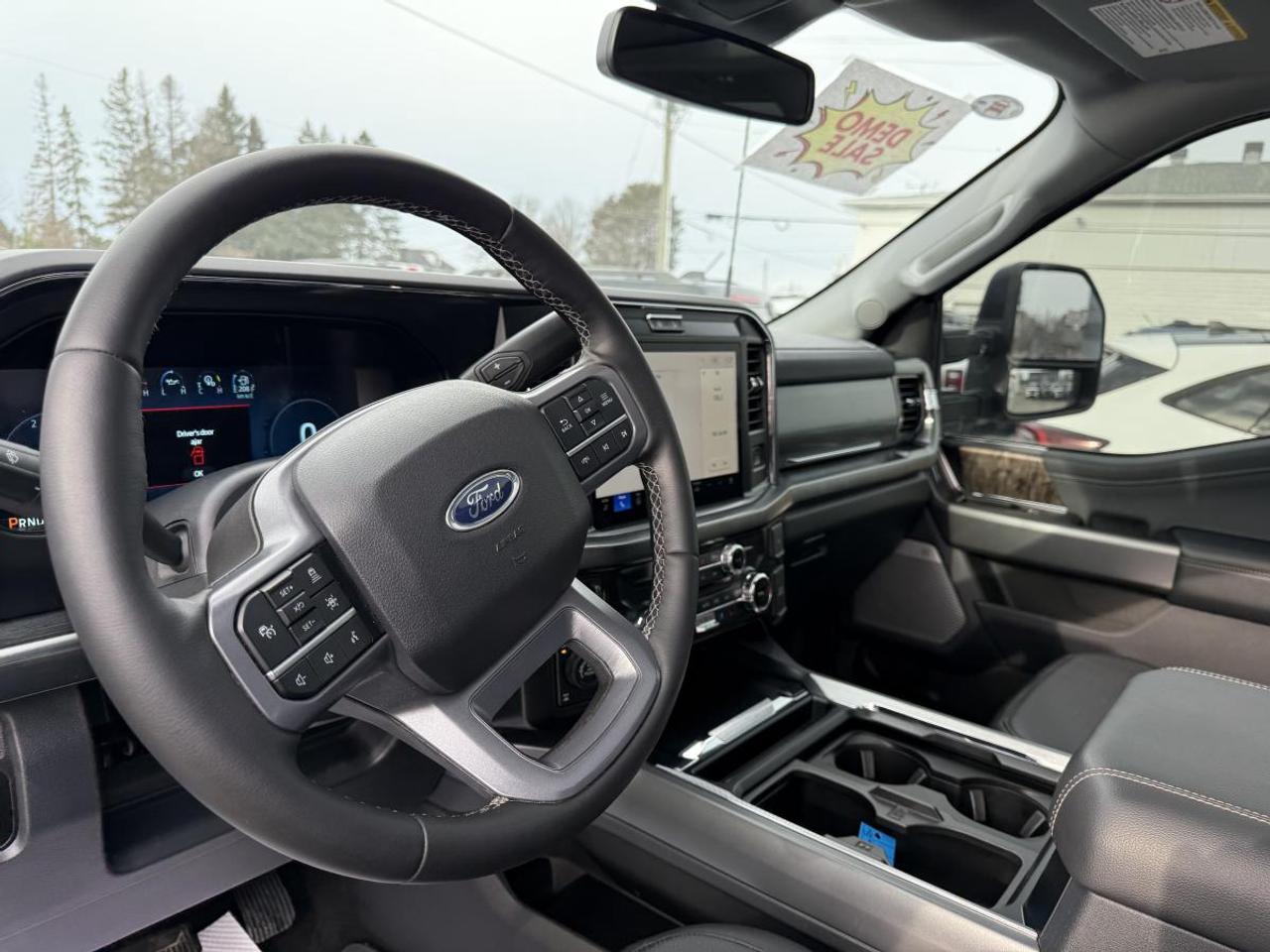 2025 Ford F-250 Super Duty SRW Lariat Photo