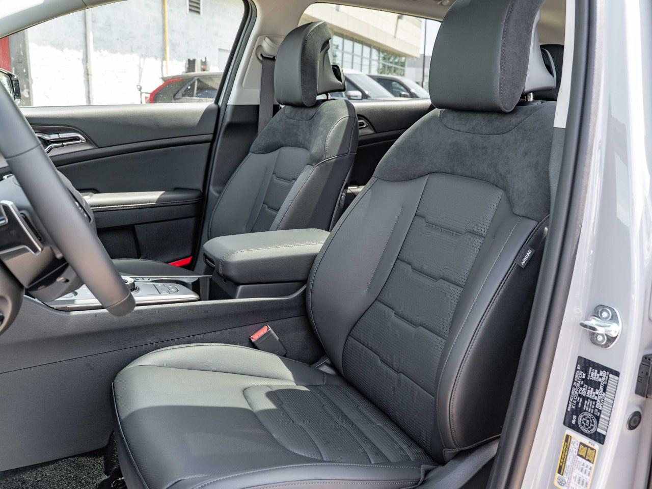 2026 Kia Sportage Hybrid SX AWD w/Black Interior Photo