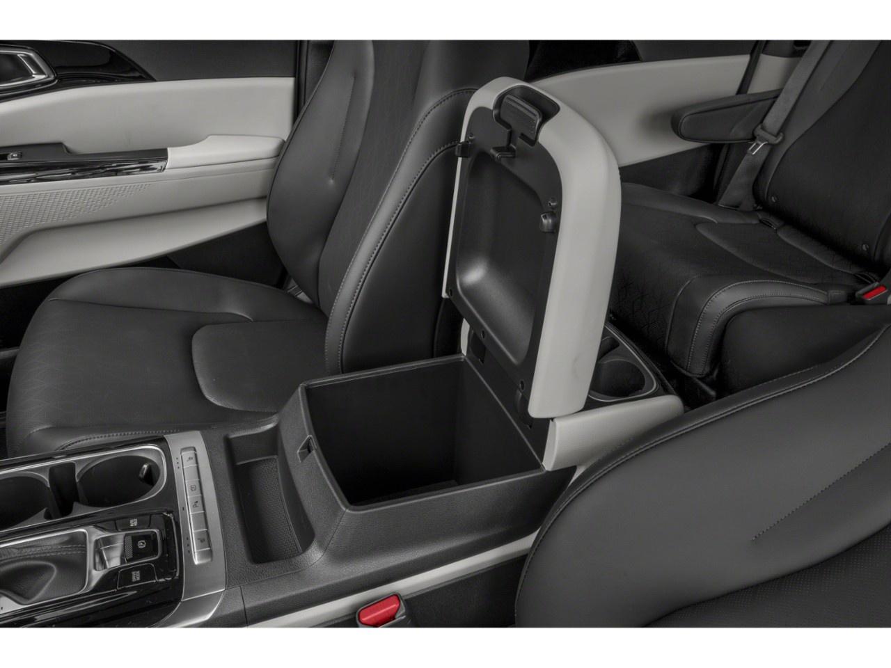 2024 Kia Carnival EX FWD Photo