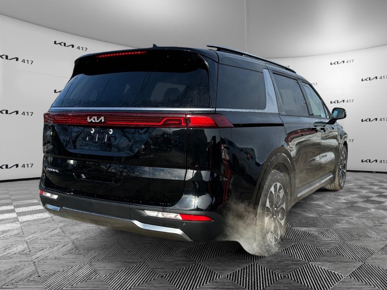 2024 Kia Carnival EX FWD Photo4