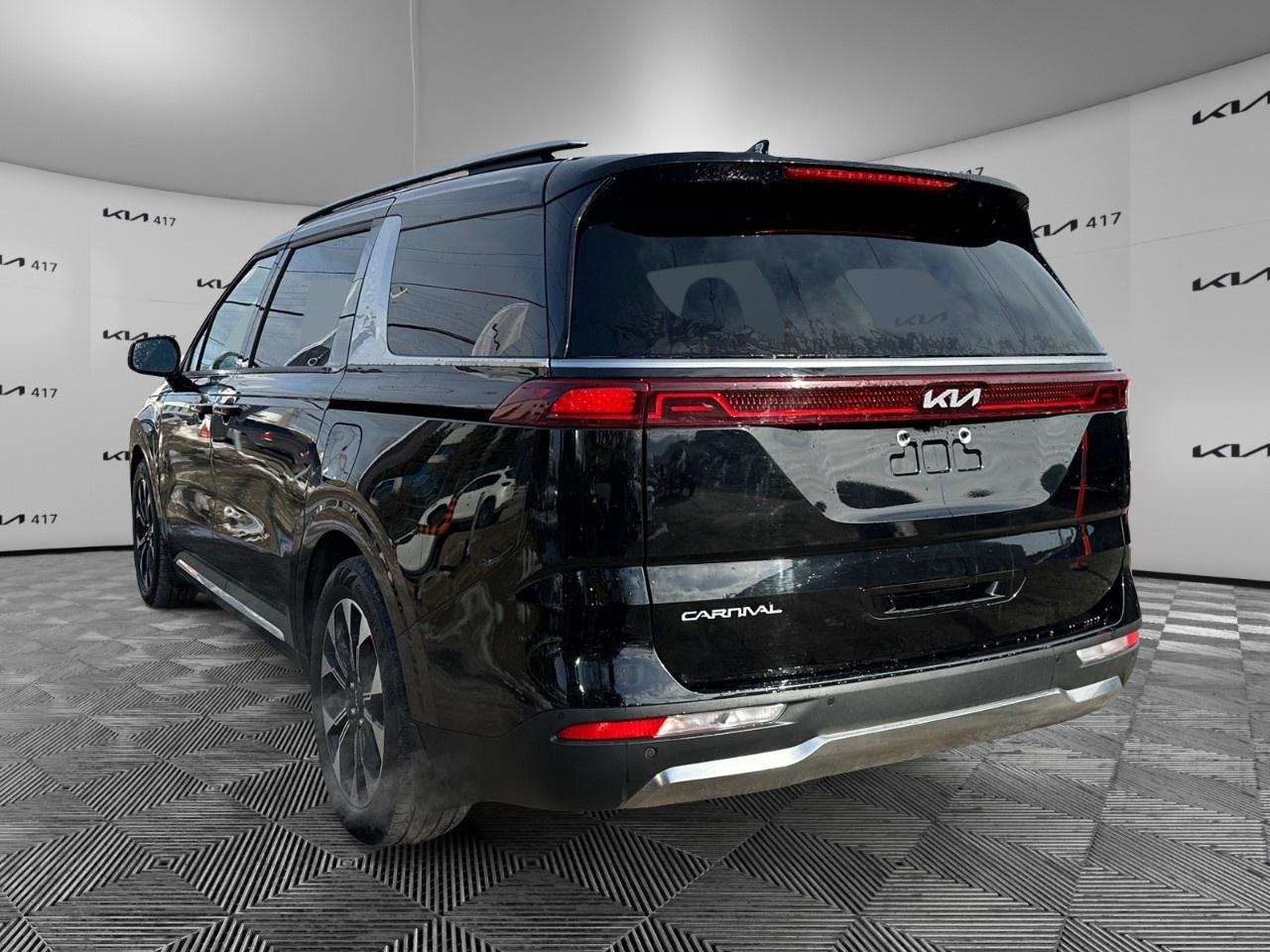 2024 Kia Carnival EX FWD Photo