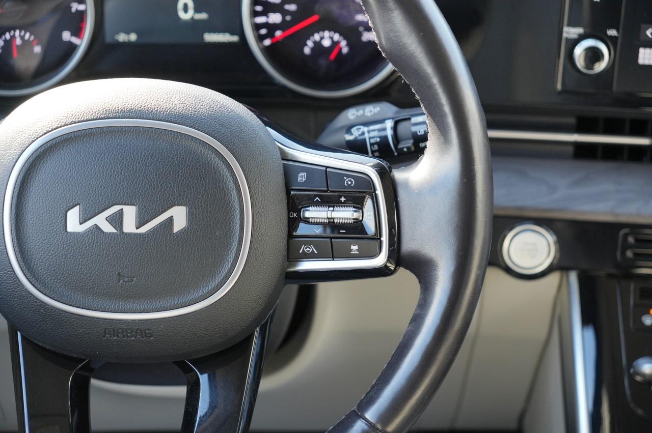 2024 Kia Carnival EX FWD Photo