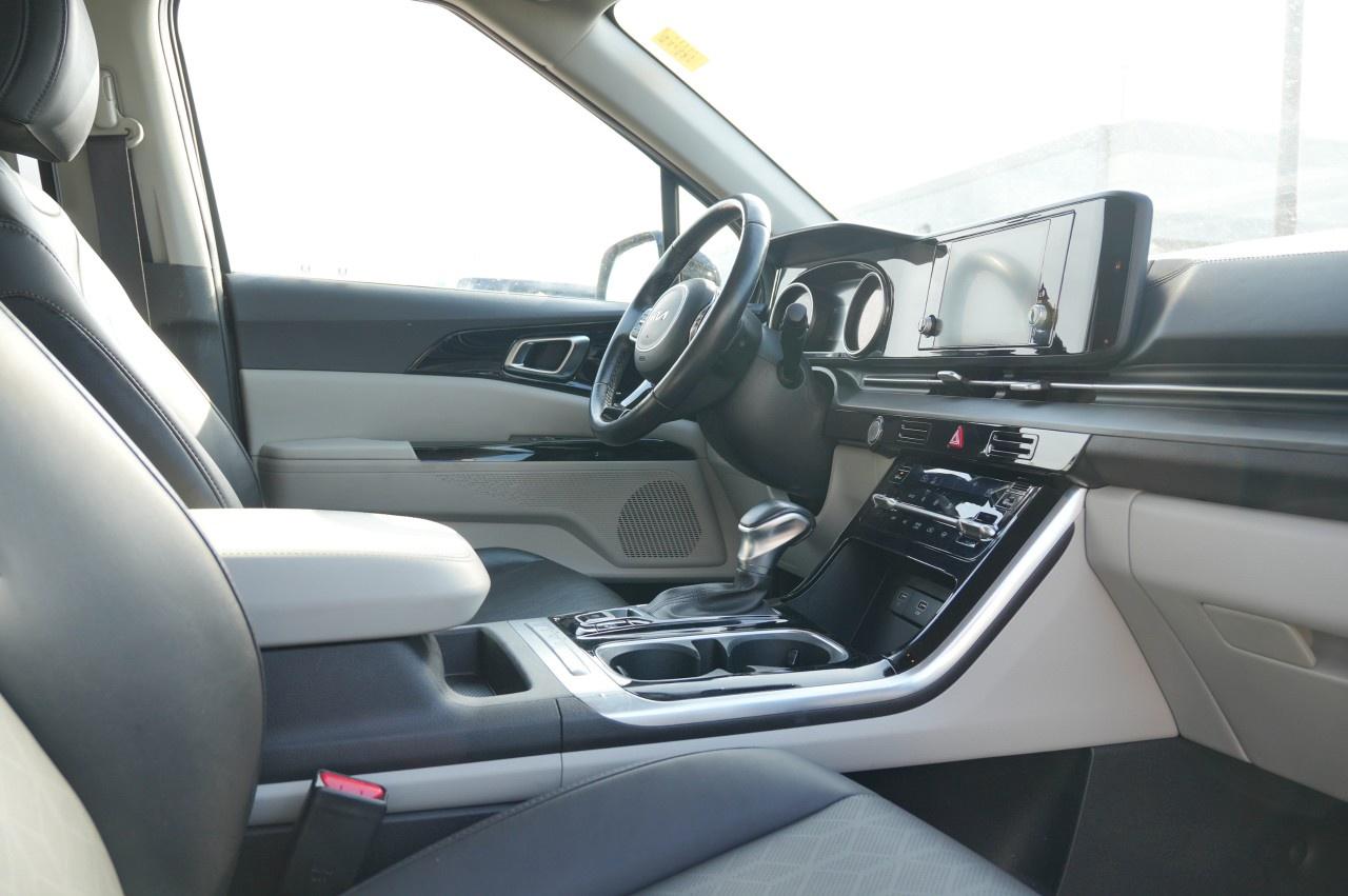 2024 Kia Carnival EX FWD Photo