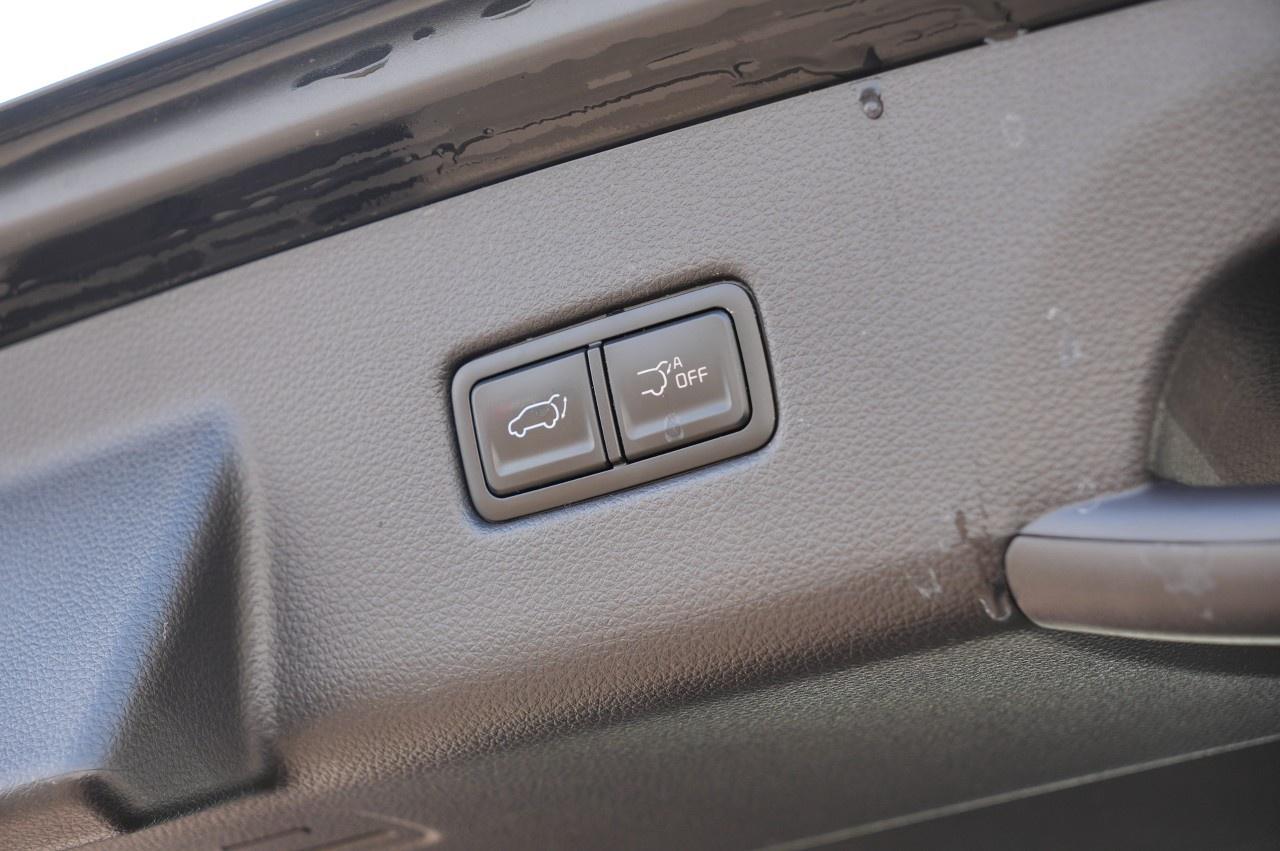2024 Kia Carnival EX FWD Photo