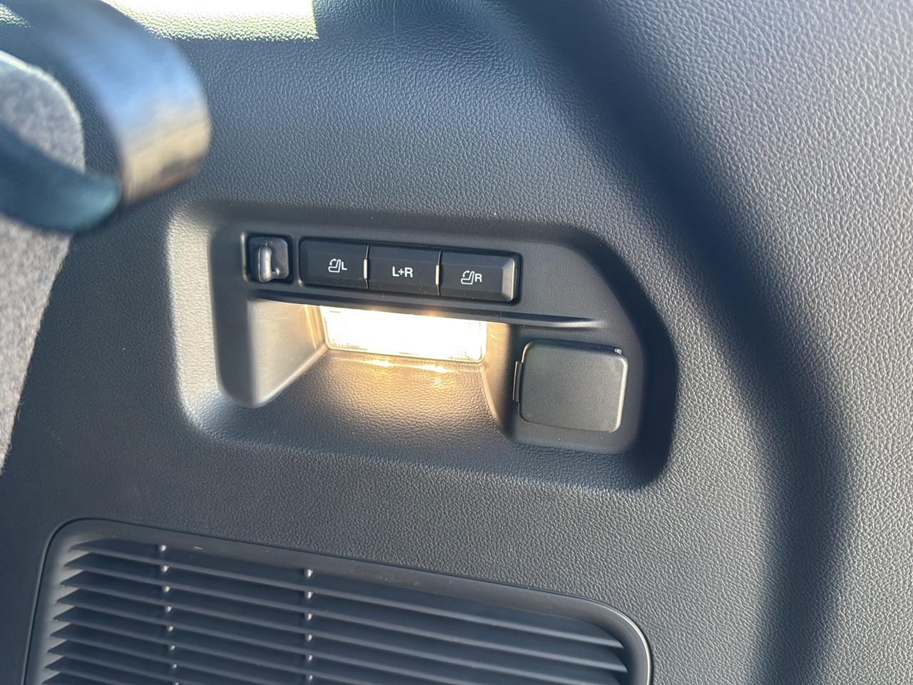 2026 Ford Explorer TREMOR Photo