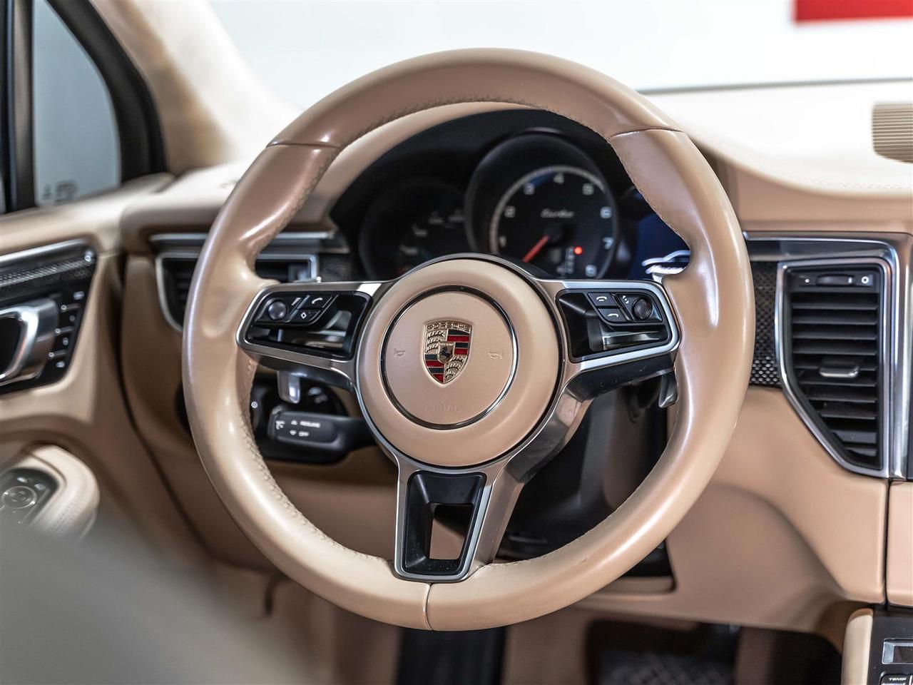 2015 Porsche Macan TURBO|SPORT CHRONO|PREMIUM|CARBON|PASM|BOSE Photo