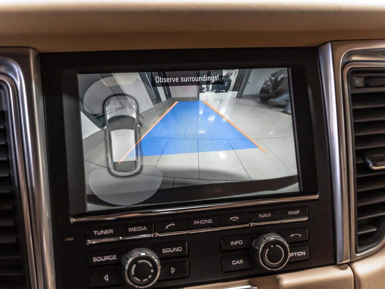 2015 Porsche Macan TURBO|SPORT CHRONO|PREMIUM|CARBON|PASM|BOSE Photo