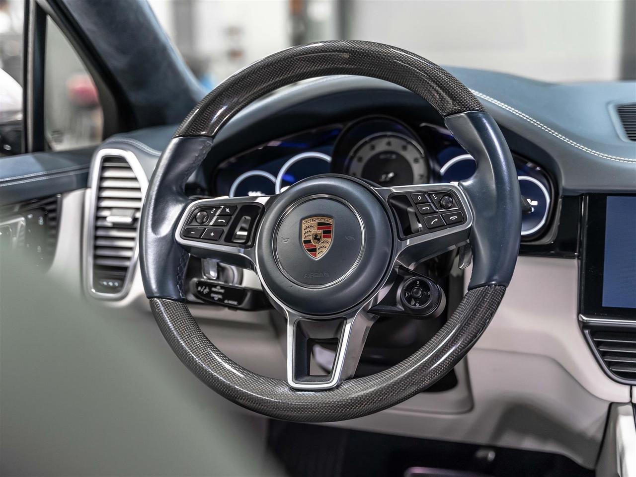 2022 Porsche Cayenne GTS|COUPE|PREMIUM PLUS|CARBON|SPORT EXHAUST|HEADS-UP Photo