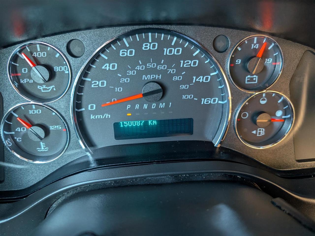 2023 GMC Savana 3500 WORK VAN - 16 FT BOX - BLUETOOTH - Photo