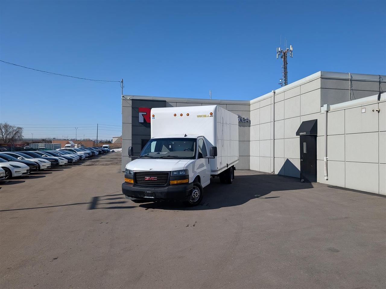 2023 GMC Savana 3500 WORK VAN - 16 FT BOX - BLUETOOTH - Photo0