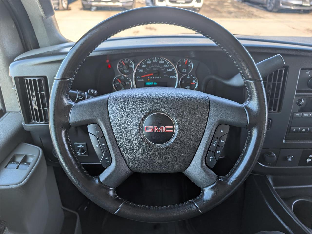 2023 GMC Savana 3500 WORK VAN - 16 FT BOX - BLUETOOTH - Photo