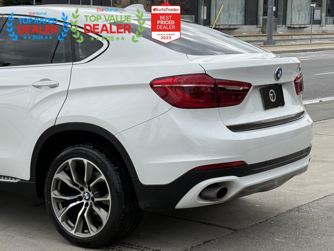2015 BMW X6 | PREMIUM PKG | PANO | NAVI | HUD | LOADED Photo