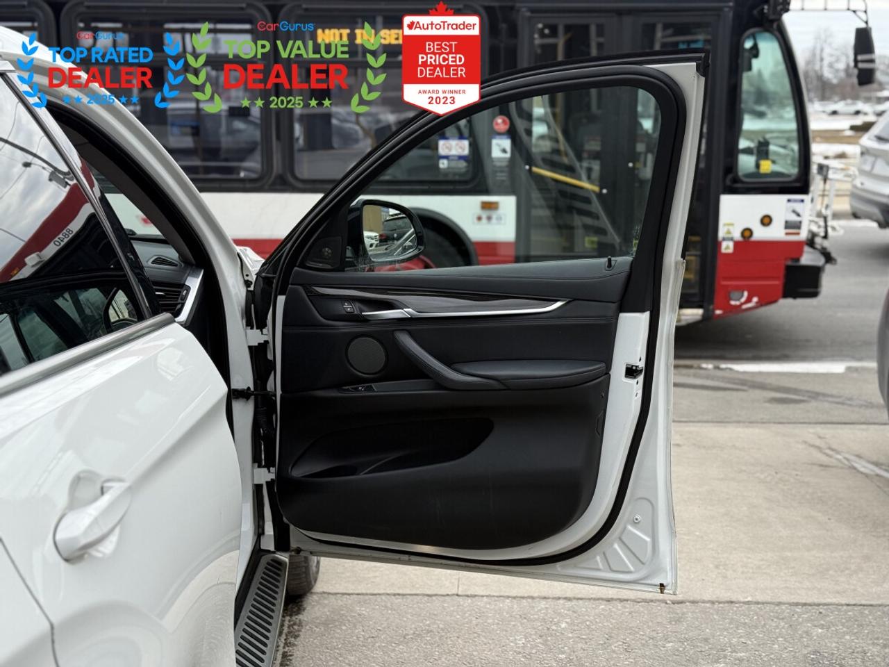 2015 BMW X6 | PREMIUM PKG | PANO | NAVI | HUD | LOADED Photo