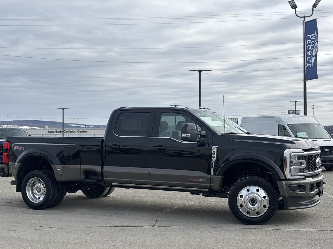 2026 Ford SUPERDUTY F-450® King Ranch® Photo0