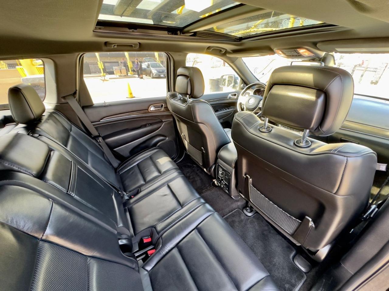 2015 Jeep Grand Cherokee * 4X4 * NO ACCIDENTS * DIESEL OVERLAND Photo