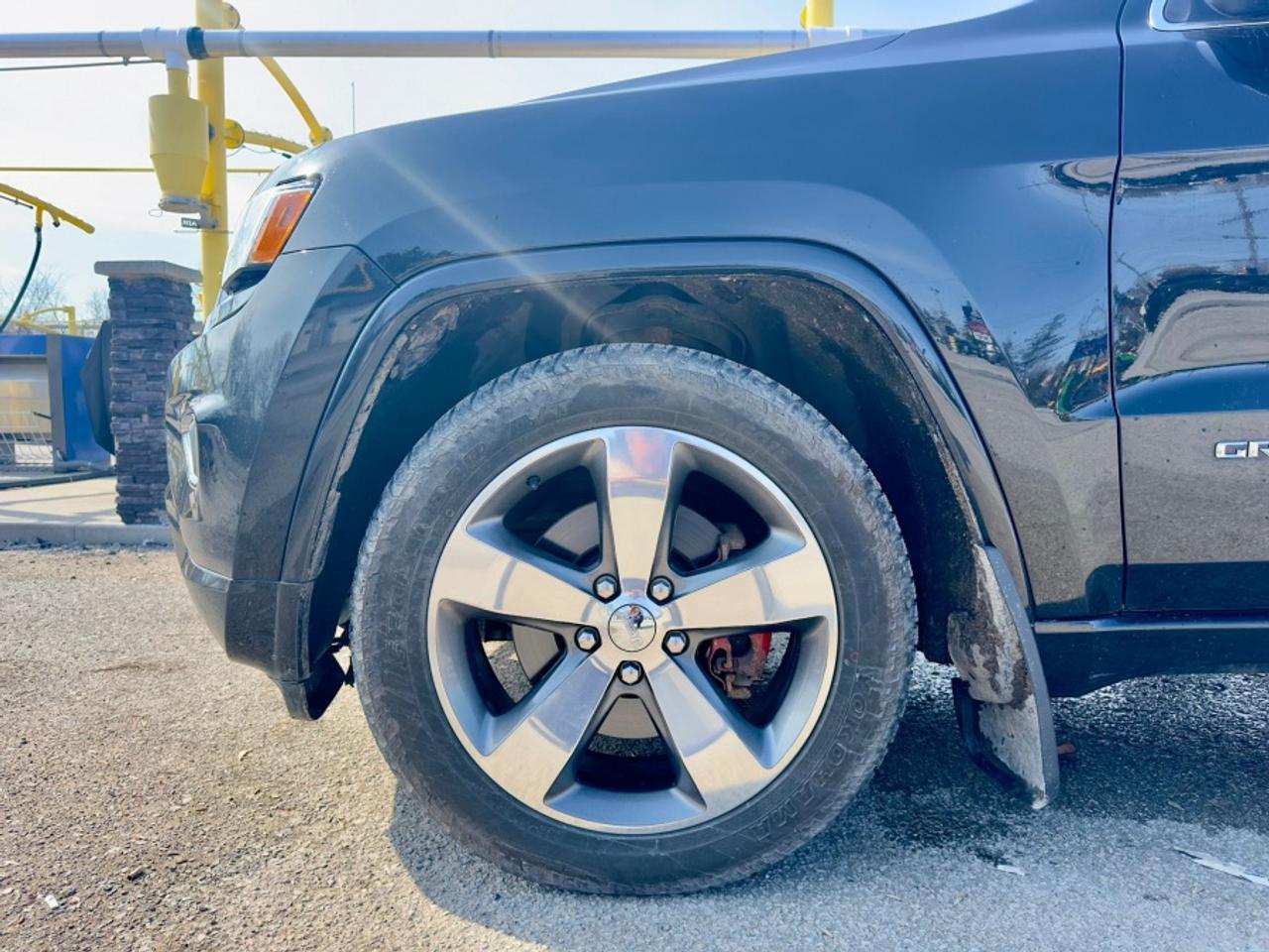 2015 Jeep Grand Cherokee * 4X4 * NO ACCIDENTS * DIESEL OVERLAND Photo