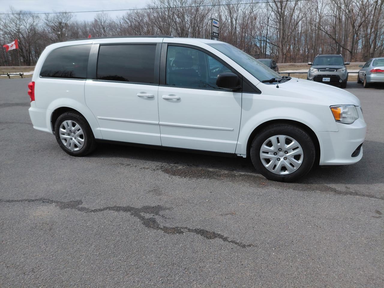 2016 Dodge Grand Caravan SXT Photo