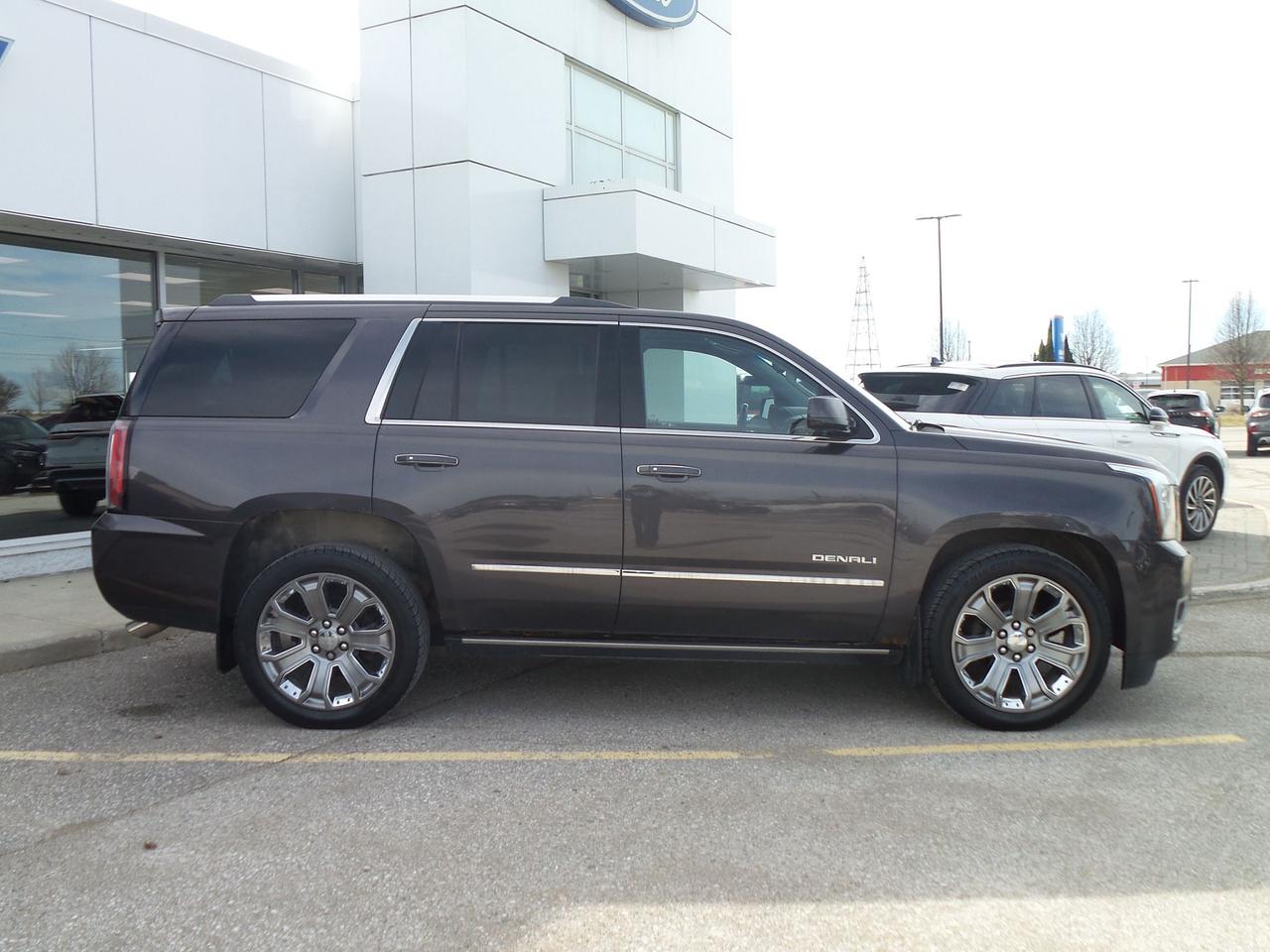 2016 GMC Yukon DENALI, LEATHER, MOONROOF, AS TRADED Photo3