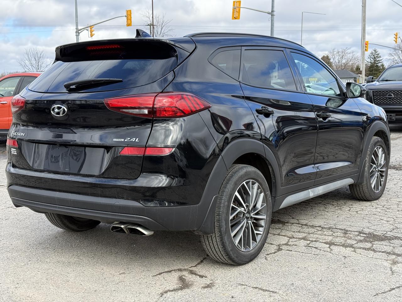2021 Hyundai Tucson Luxury Photo2