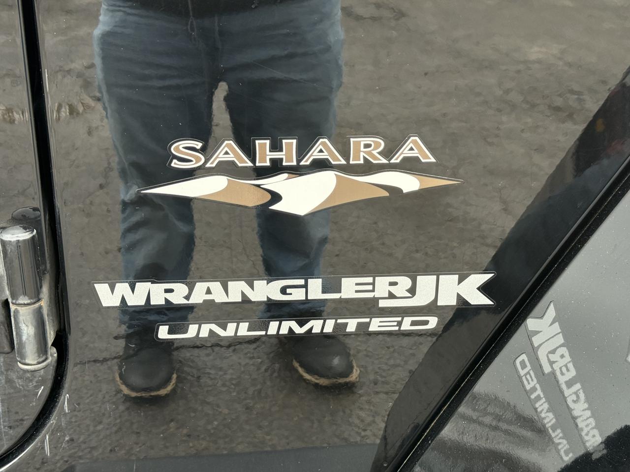 2018 Jeep Wrangler Sahara Photo2