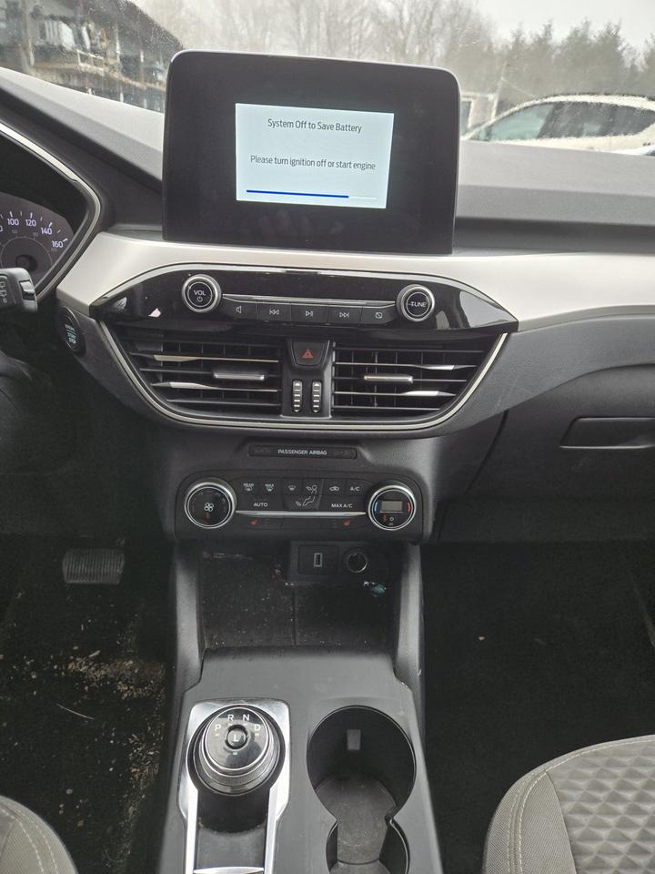 2020 Ford Escape SE - Photo #11