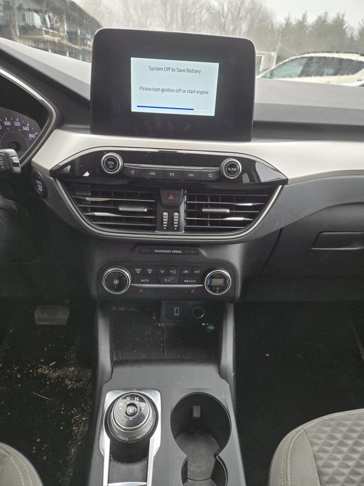 2020 Ford Escape SE - Photo #11