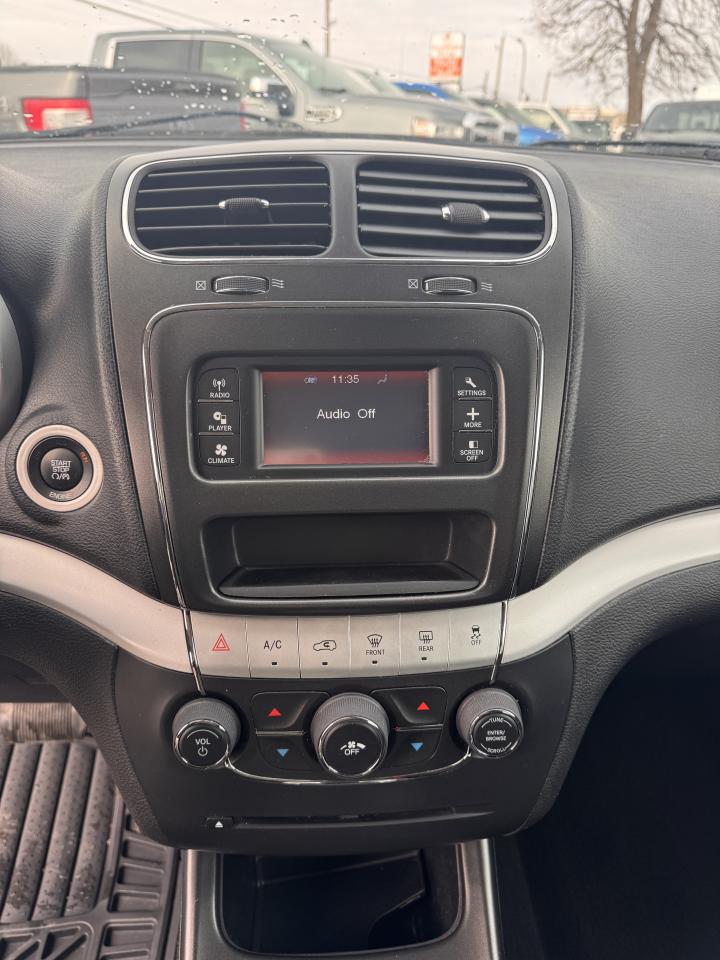 2015 Dodge Journey SE Plus Photo