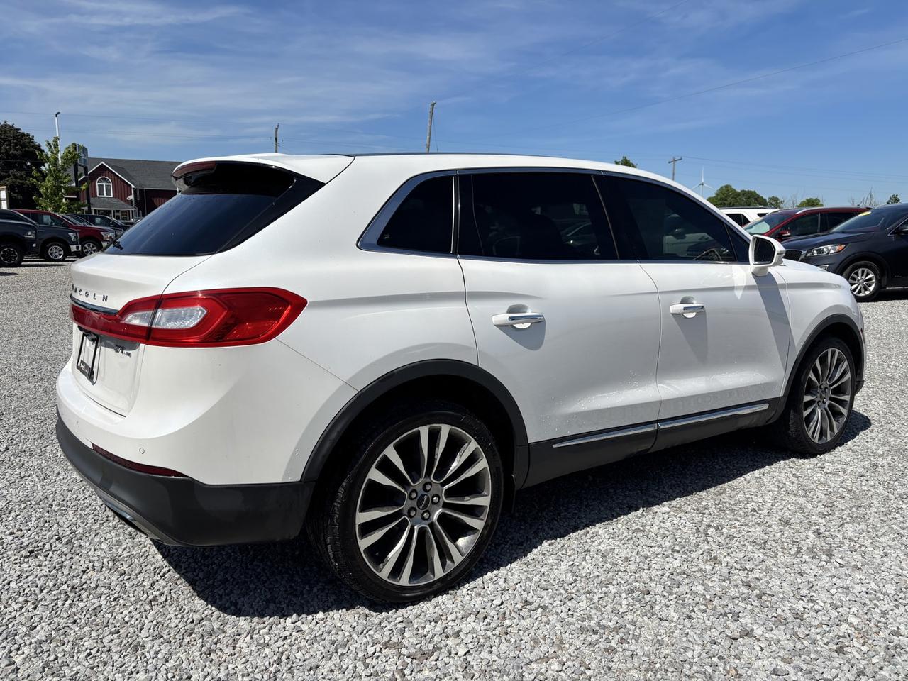 2017 Lincoln MKX Reserve AWD ~NO ACCIDENTS~LEATHER~PANO ROOF~ Photo4