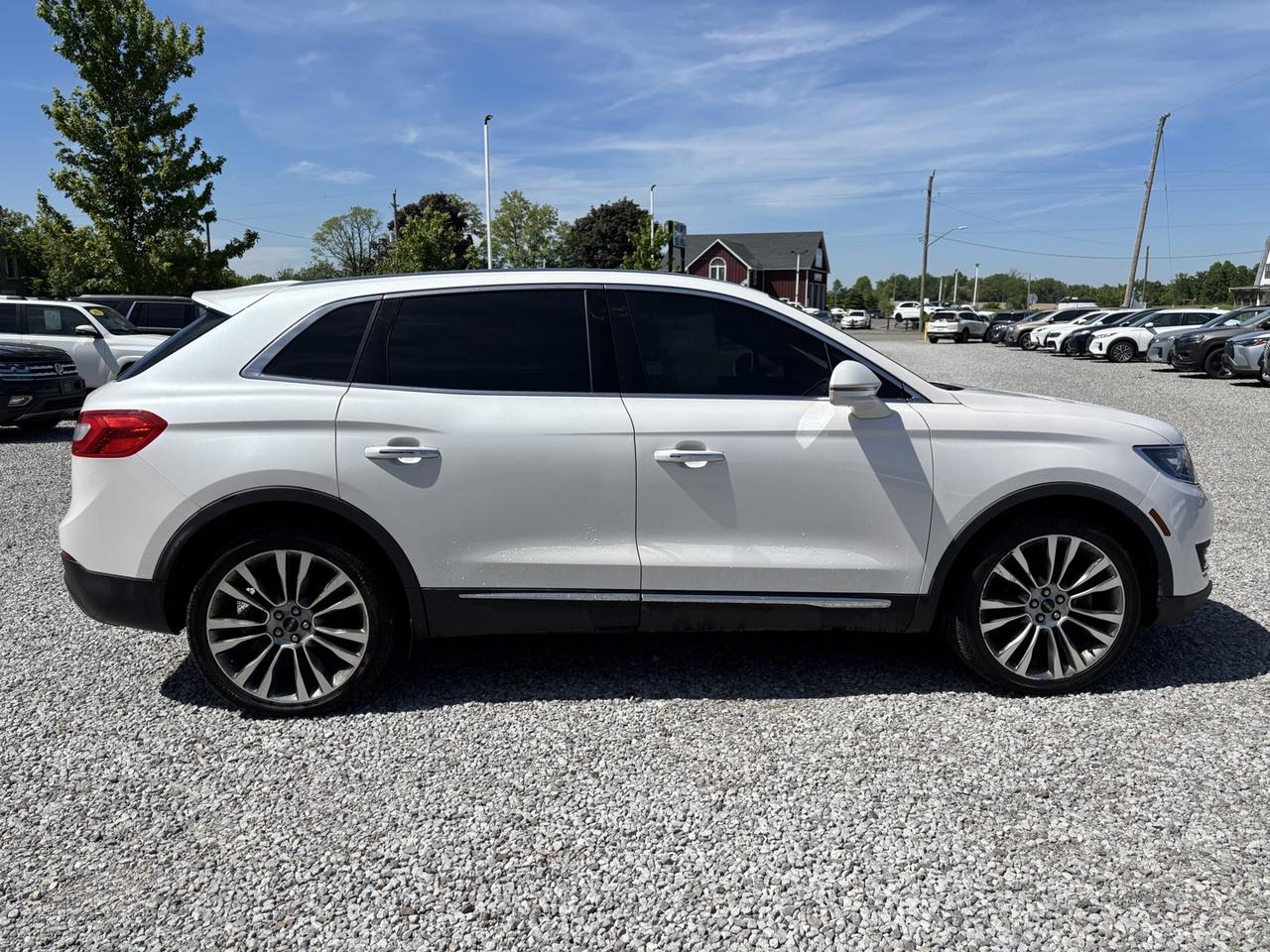 2017 Lincoln MKX Reserve AWD ~NO ACCIDENTS~LEATHER~PANO ROOF~ Photo
