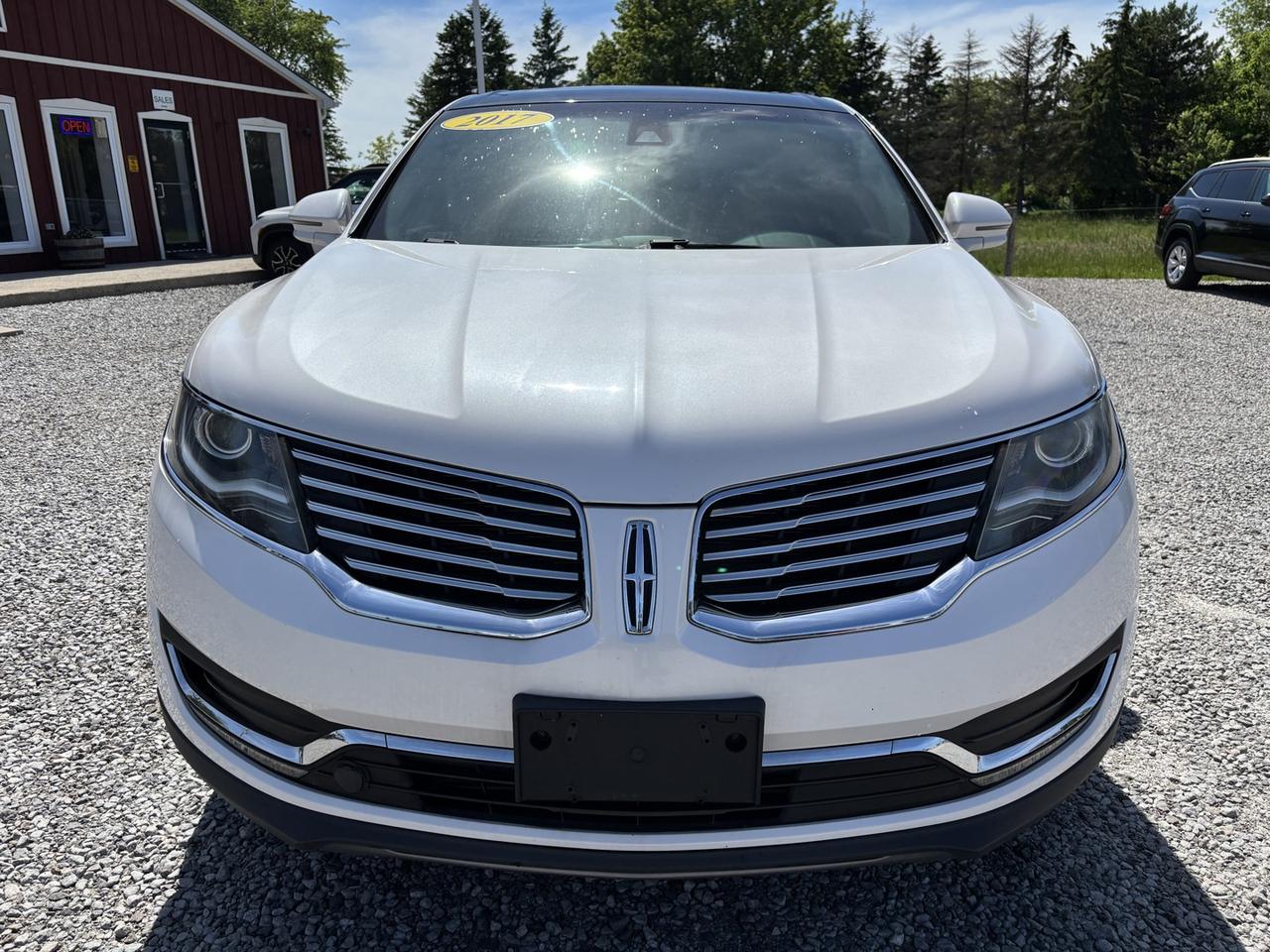2017 Lincoln MKX Reserve AWD ~NO ACCIDENTS~LEATHER~PANO ROOF~ Photo