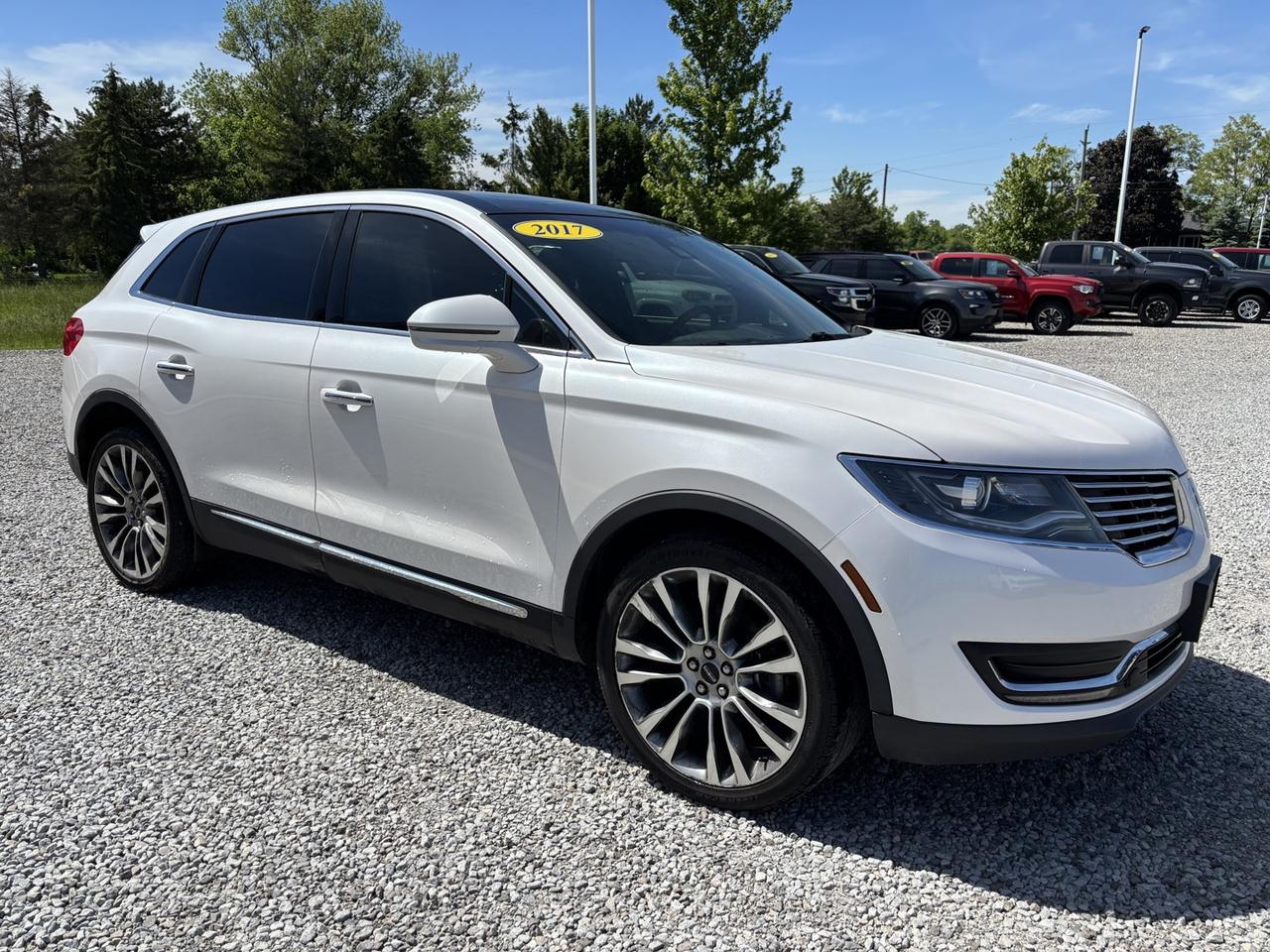 2017 Lincoln MKX Reserve AWD ~NO ACCIDENTS~LEATHER~PANO ROOF~ Photo