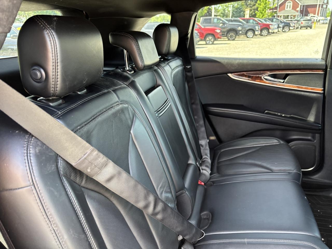 2017 Lincoln MKX Reserve AWD ~NO ACCIDENTS~LEATHER~PANO ROOF~ Photo