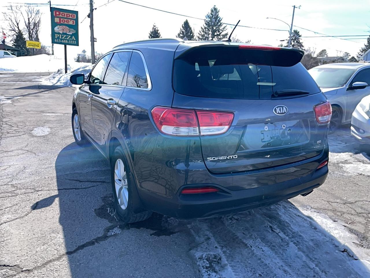 2018 Kia Sorento LX Photo